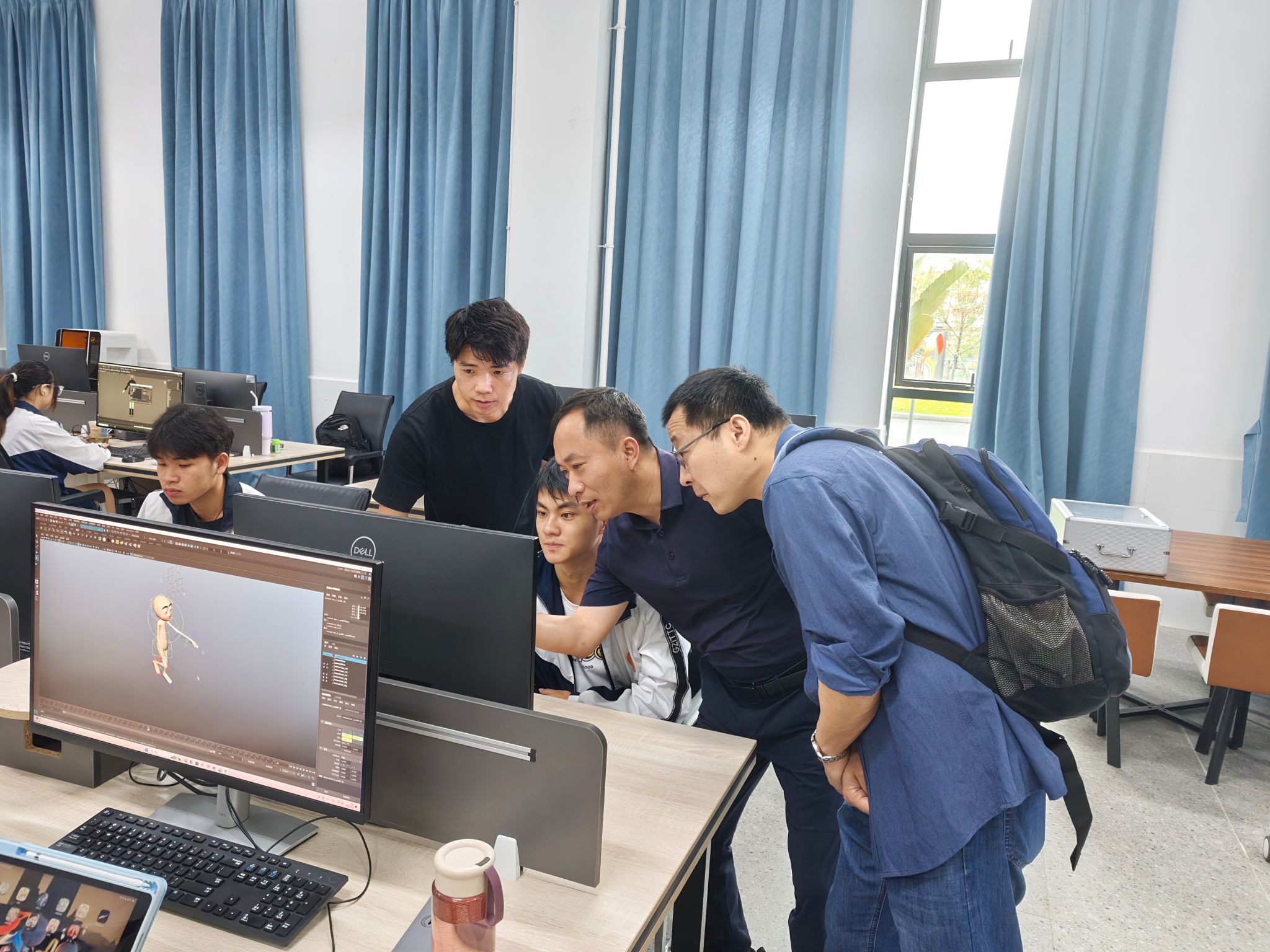 参观3.jpg