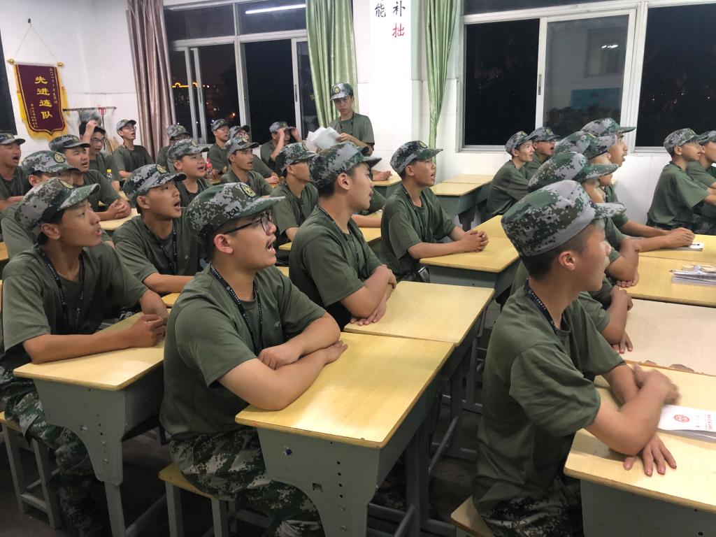 唱军歌,铸军魂——基础部新生学习军歌-浙江交通技师学院